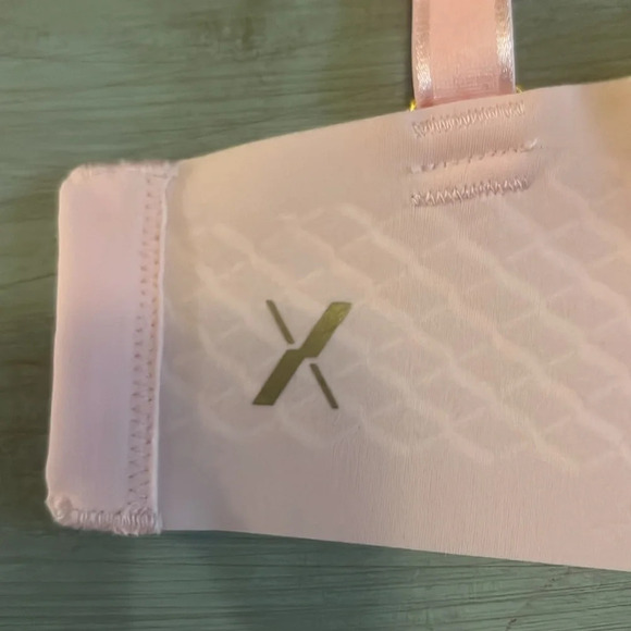 Knix Red and Pink Bra - Picture 4 of 5